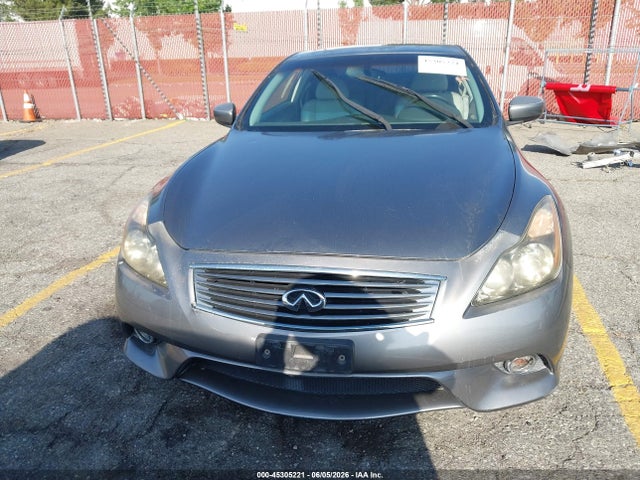 INFINITI G37 Journey