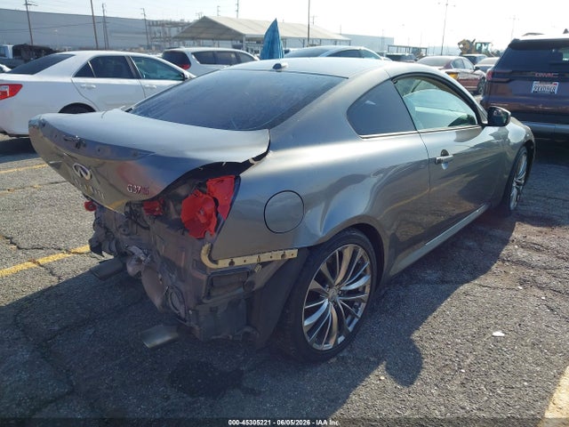 INFINITI G37 Journey