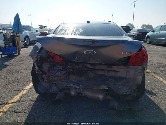 INFINITI G37 Journey
