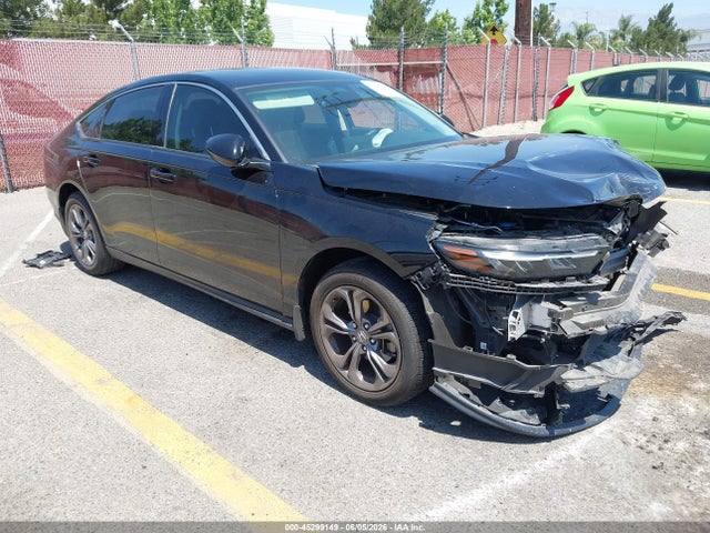 Salvage Honda Accord Image