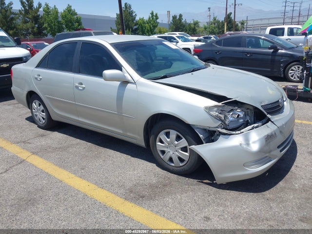 Salvage Toyota Camry Image