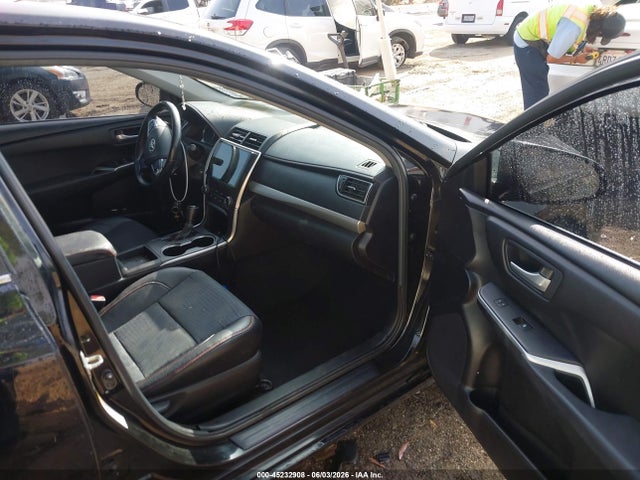 Toyota Camry Se