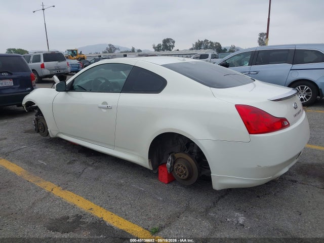 INFINITI G37 Journey