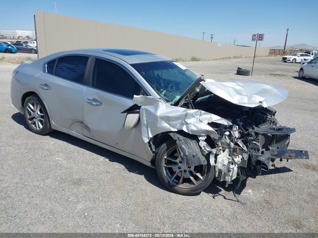 Salvage Nissan Maxima Image