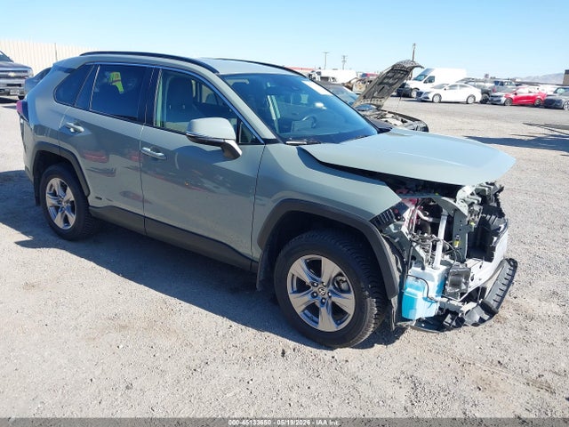 Salvage Toyota RAV4 Image
