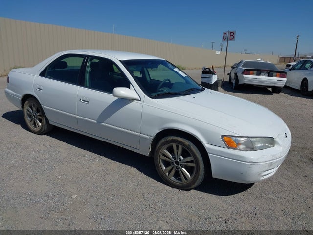 Salvage Toyota Camry Image
