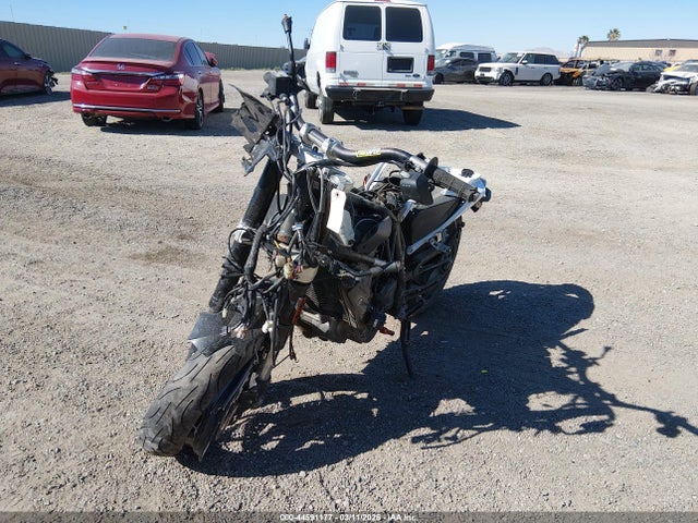 KTM 690 Duke