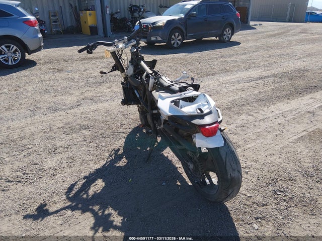 KTM 690 Duke