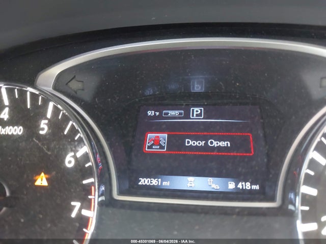 Nissan Pathfinder Sv 4wd