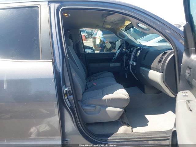 Toyota Tundra Sr5 V8