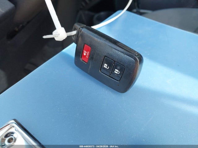 Toyota Prius c Three