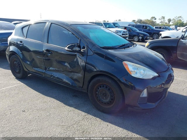 Salvage Toyota Prius c Image