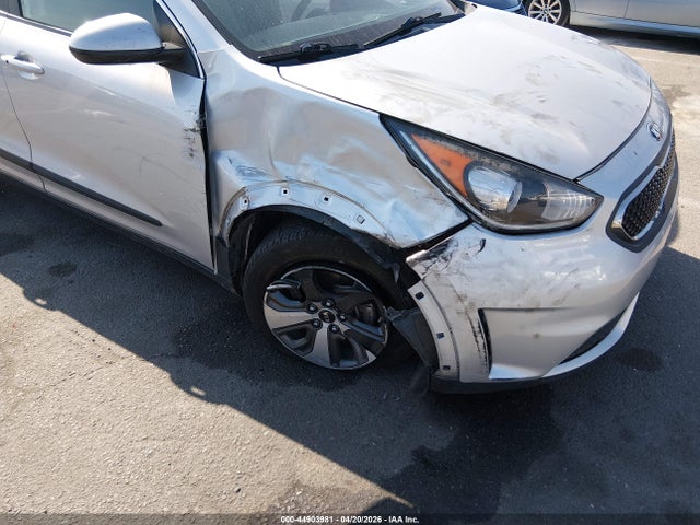 Kia Niro Lx