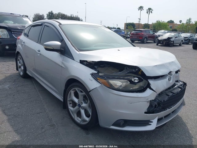 Salvage Ford Focus St Image