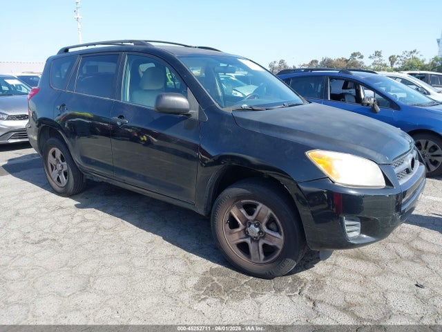 Salvage Toyota RAV4 Image