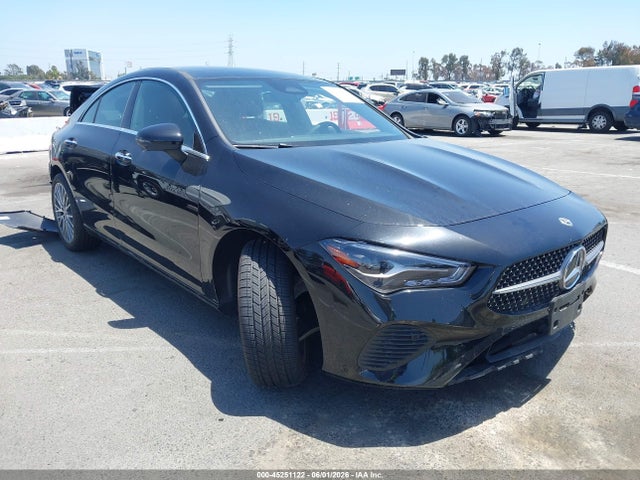 Salvage Mercedes-Benz Cla-class Image
