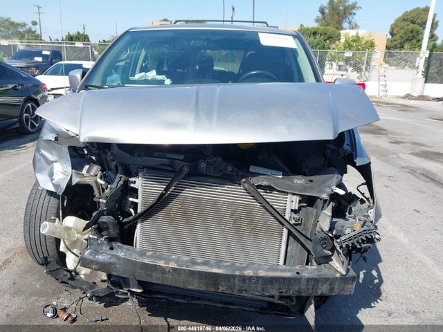 Dodge Grand Caravan Sxt