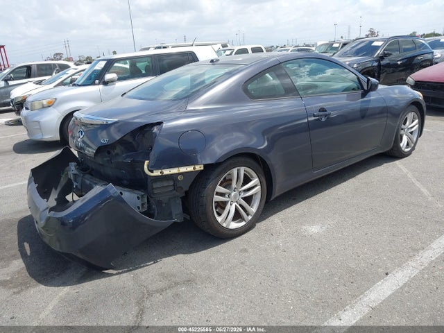 INFINITI G37 Journey
