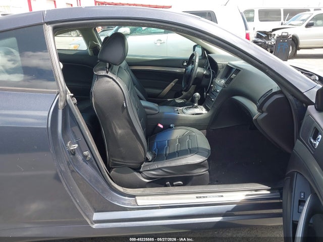 INFINITI G37 Journey