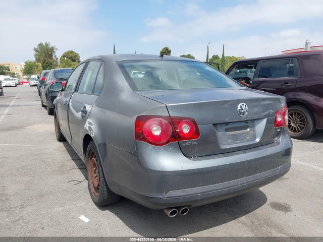 Volkswagen Jetta S