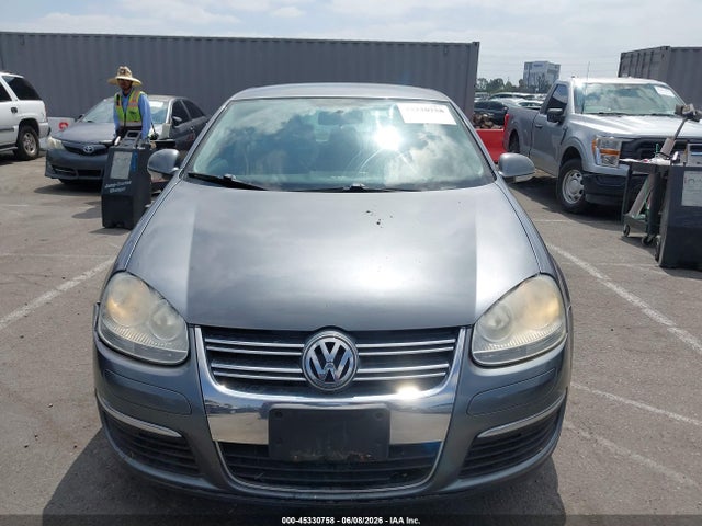 Volkswagen Jetta S