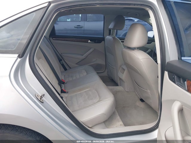 Volkswagen Passat 2.0l Tdi Sel Premium