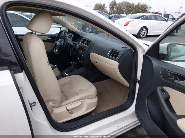Volkswagen Jetta 2.5l Se