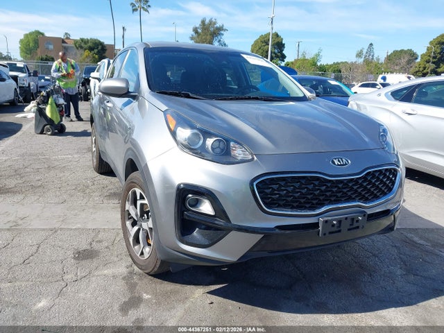 Salvage Kia Sportage Image