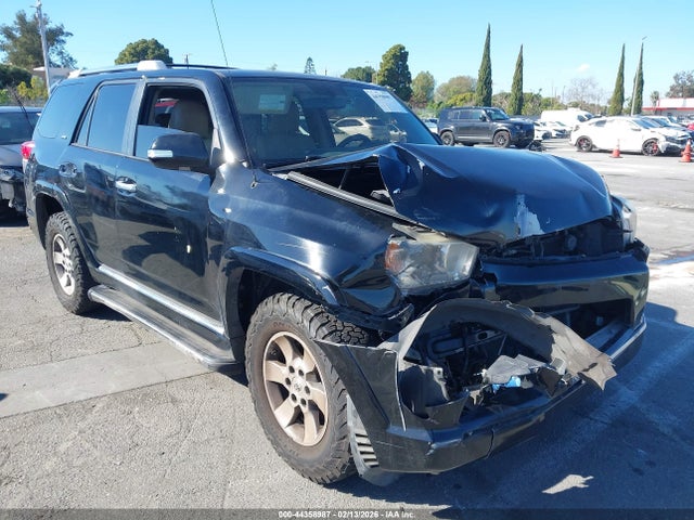 Salvage Toyota 4Runner Image