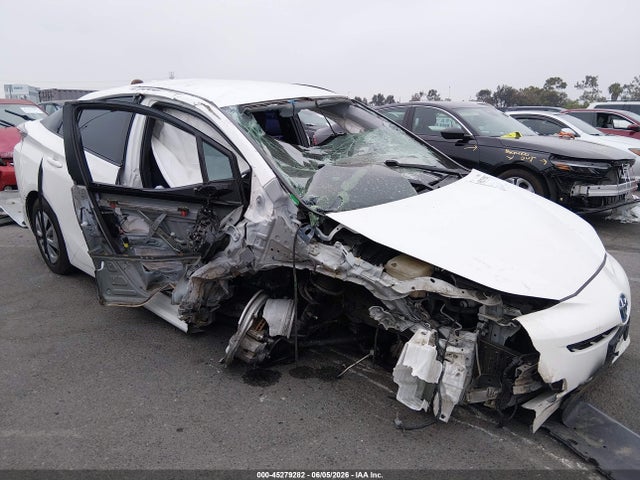 Toyota Prius Three