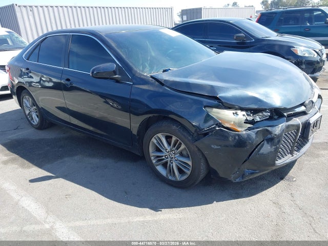 Salvage Toyota Camry Image