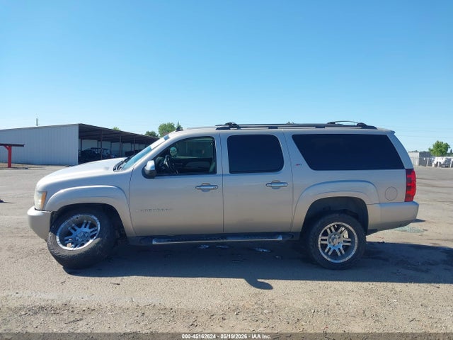 Chevrolet Suburban 1500 Lt