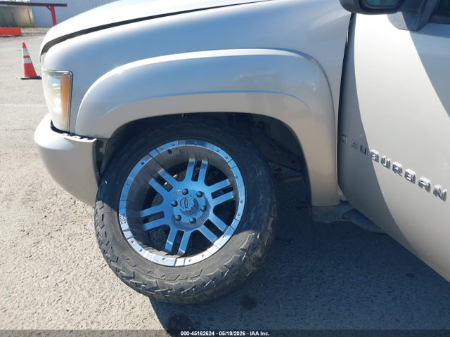 Chevrolet Suburban 1500 Lt