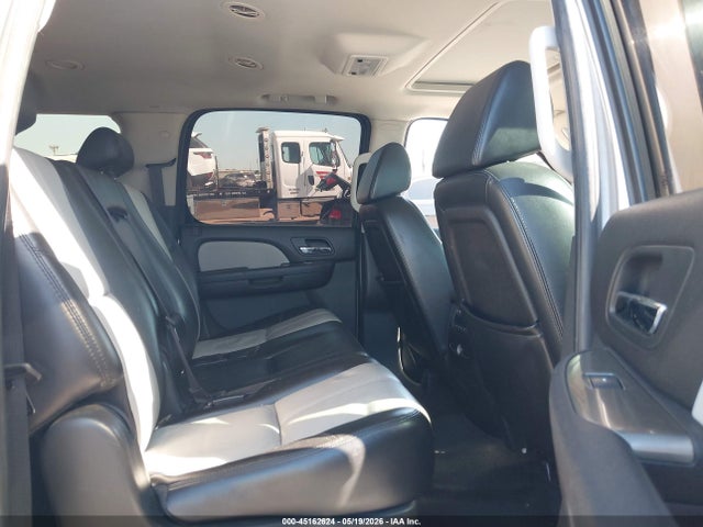 Chevrolet Suburban 1500 Lt