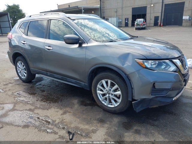 Salvage Nissan Rogue Image
