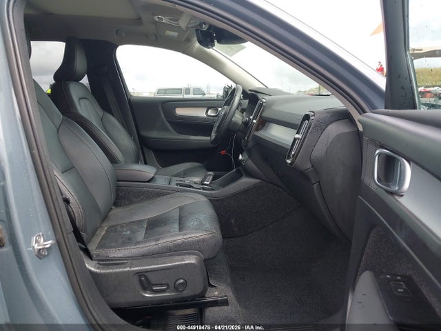 Volvo XC40 T5 Momentum