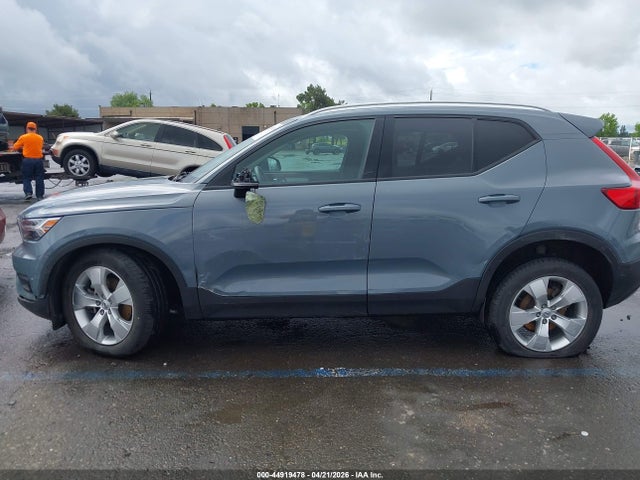 Volvo XC40 T5 Momentum