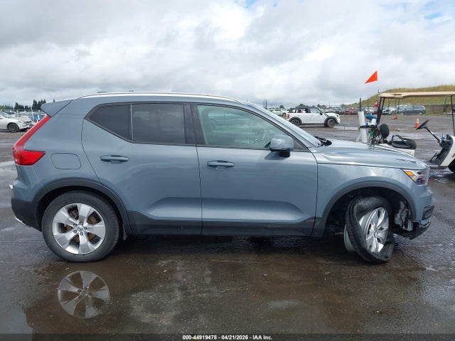 Volvo XC40 T5 Momentum