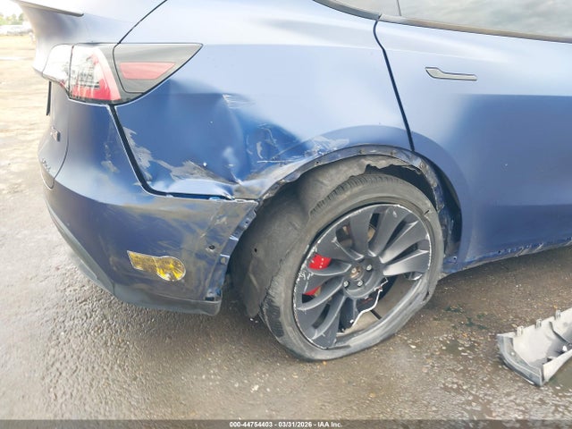 Tesla Model Y Performance Dual Motor All-wheel Drive
