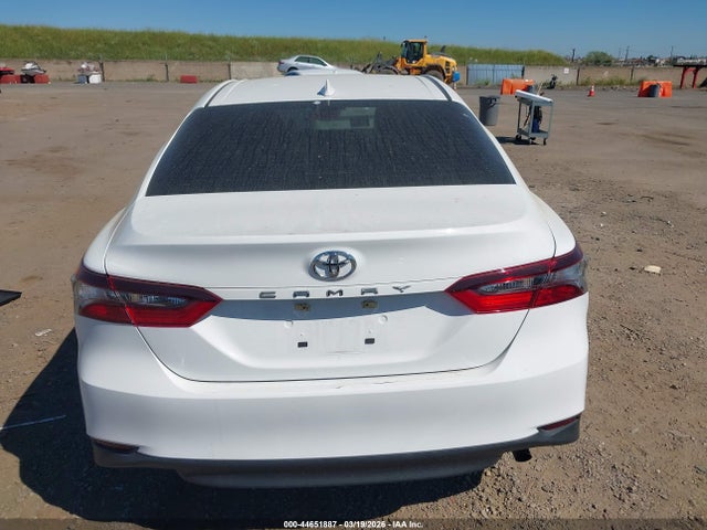 Toyota Camry Le