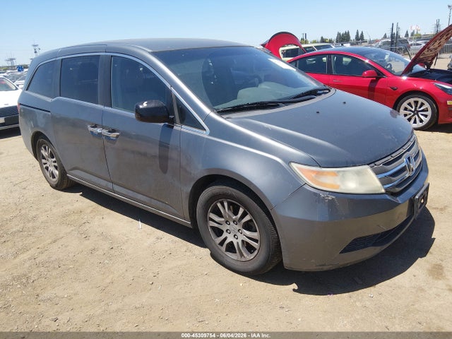 Salvage Honda Odyssey Image