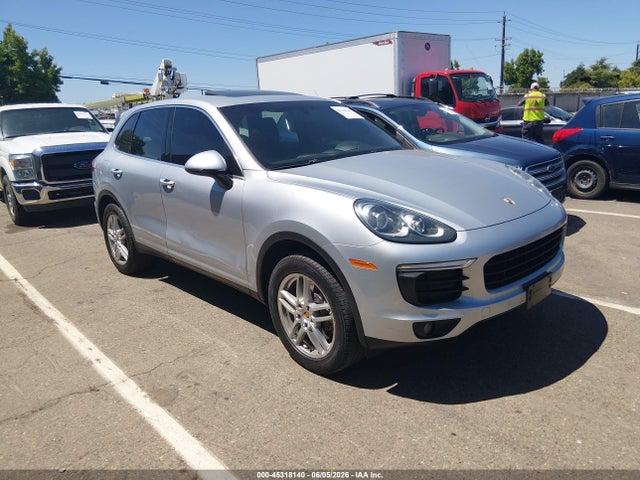 Salvage Porsche Cayenne Image