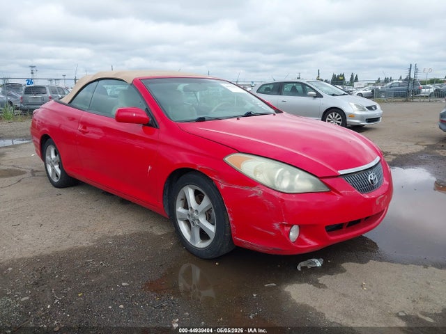 Salvage Toyota Camry Image