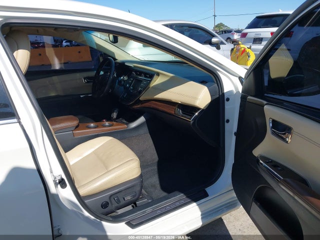 Toyota Avalon Hybrid Limited