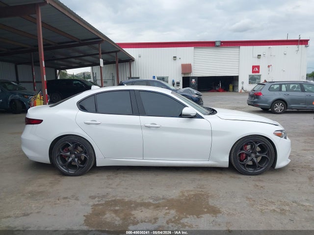 Alfa Romeo Giulia Ti Sport