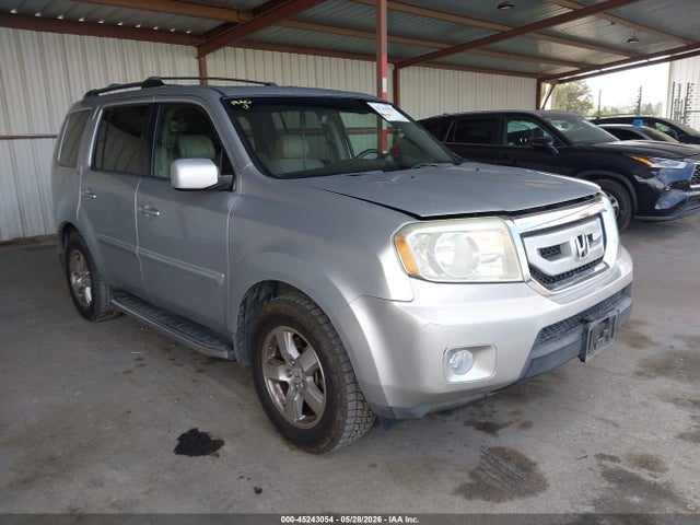 Salvage Honda Pilot Image