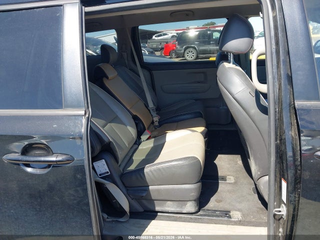 Kia Sedona Lx