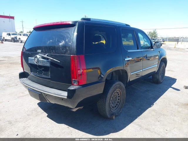 Cadillac Escalade Standard