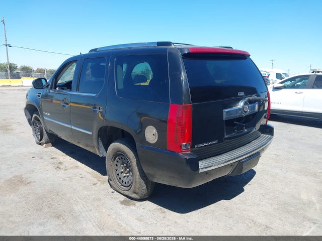 Cadillac Escalade Standard