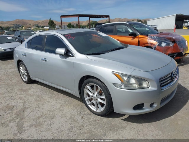 Salvage Nissan Maxima Image